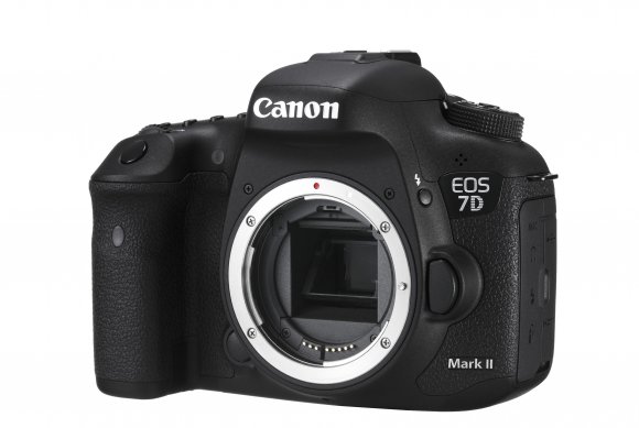 7D_Mark_II_White Beauty 03