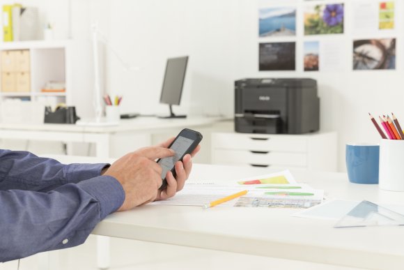 MAXIFY_MB5350_Feature_Wireless Printing Mobile_01