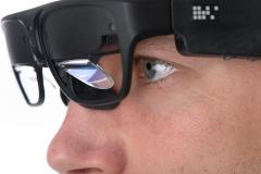 ODG smartglasses modello R-7