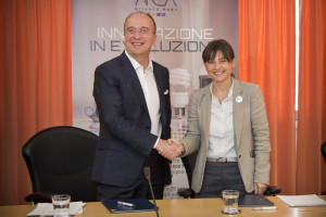 L'AD di Cisco Italia Agostino Santoni e Debora Serracchiani Presidente della Regione Friuli Venezia Giulia - Trieste 29 aprile 2016 firma del Protocollo di Intesa